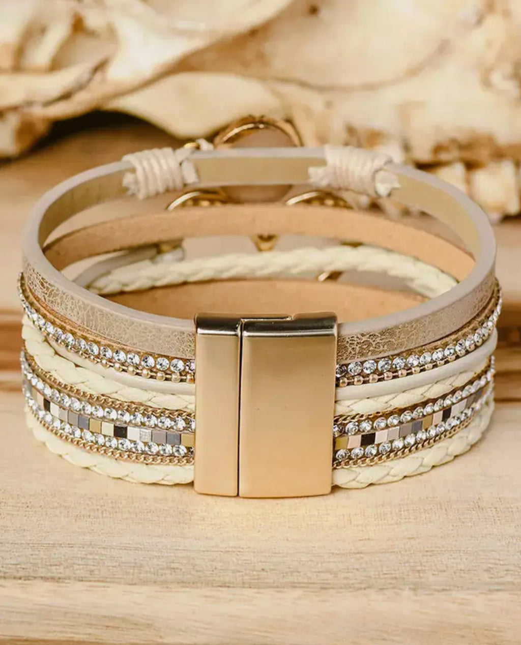✨ Golden Heart Magnetic Bracelet