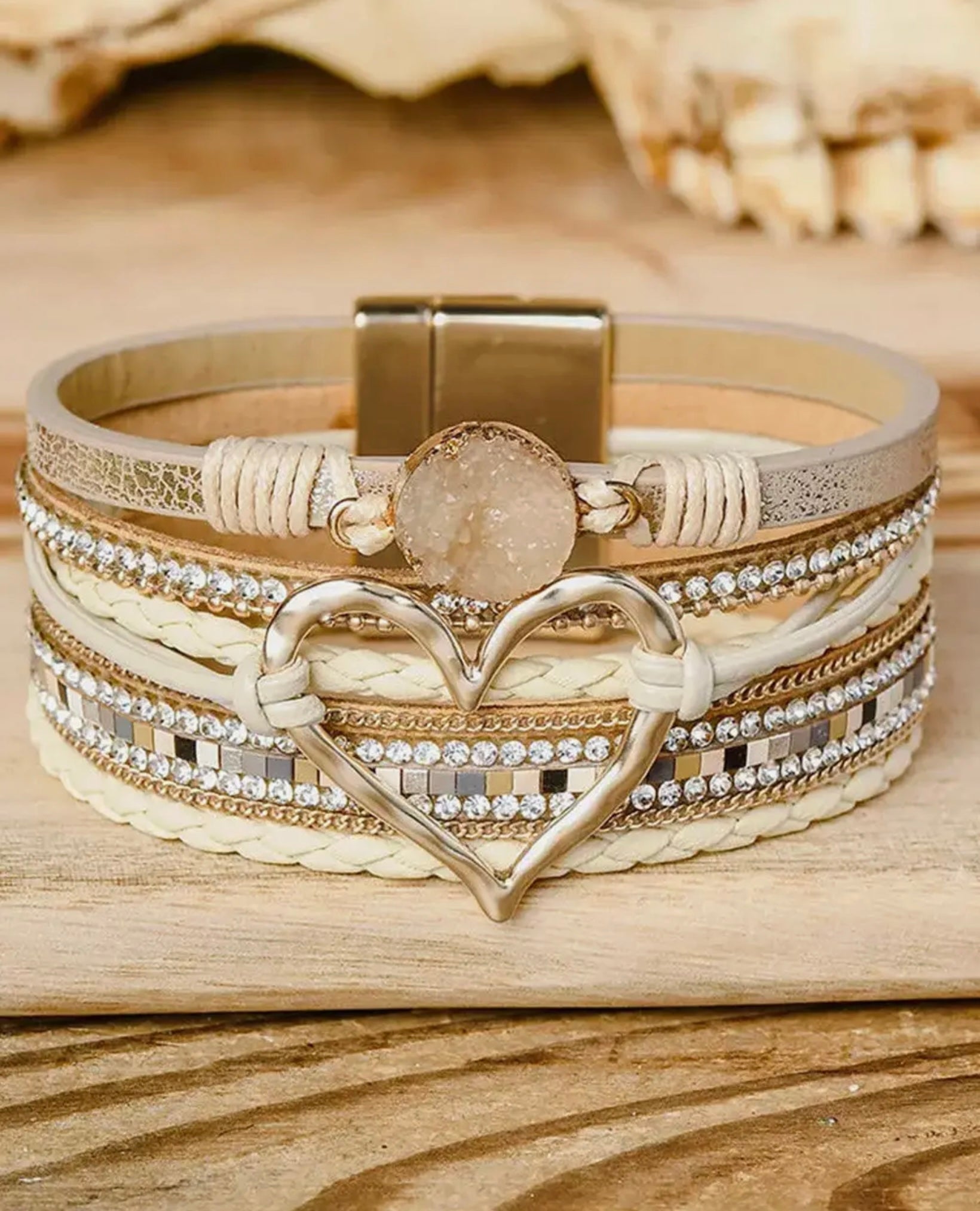 ✨ Golden Heart Magnetic Bracelet
