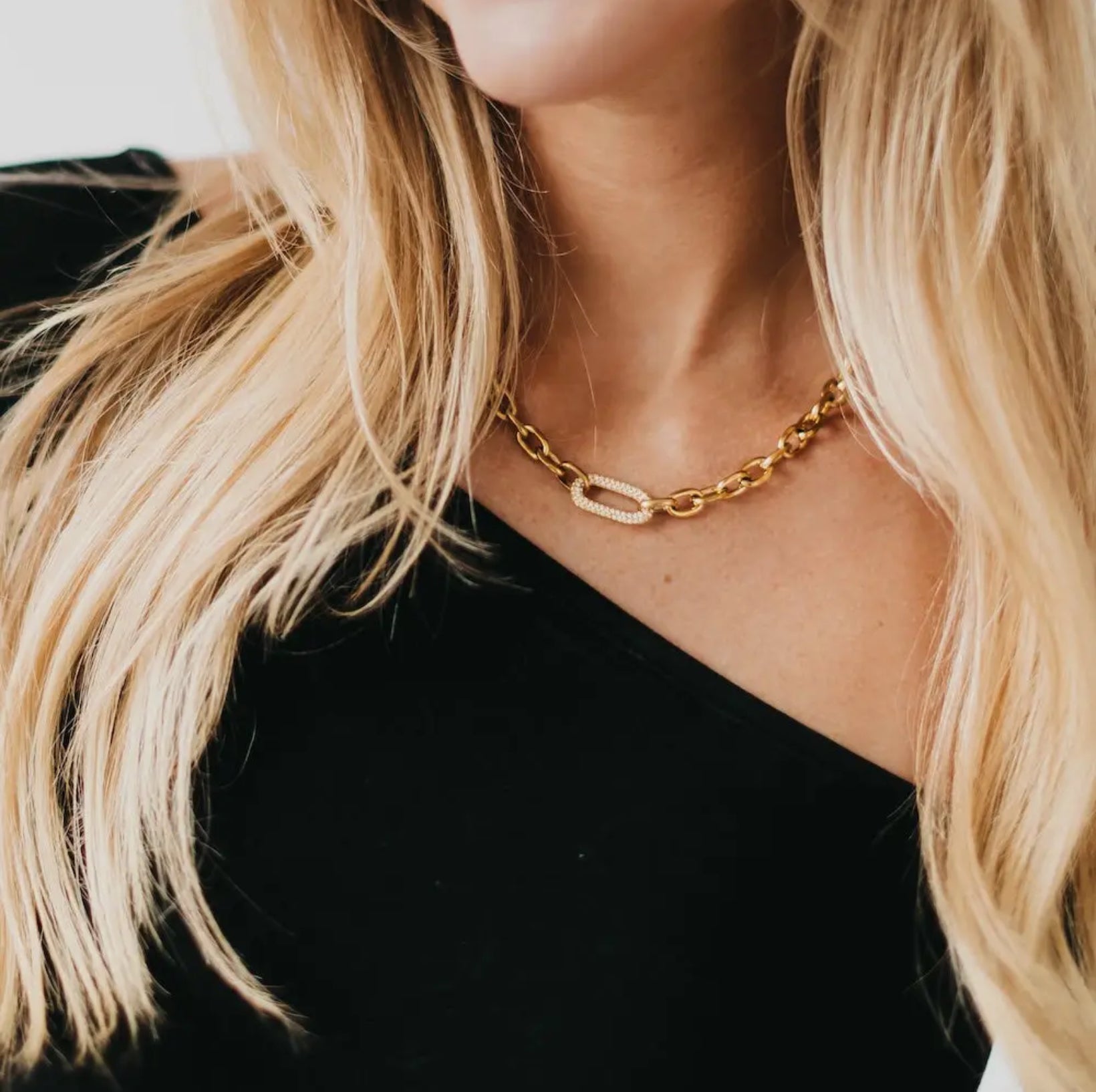 ✨ The Harper Waterproof Necklace