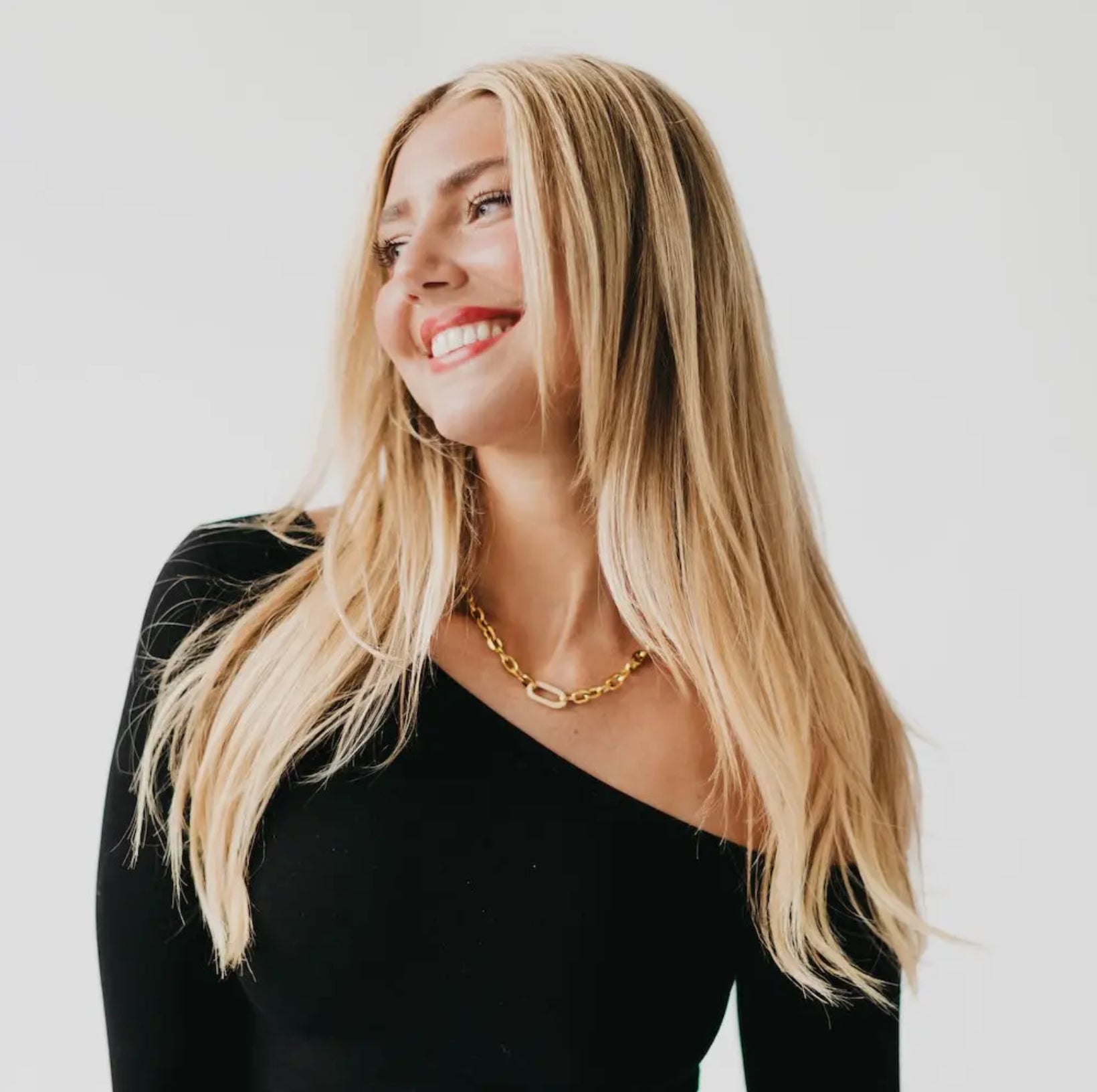 ✨ The Harper Waterproof Necklace